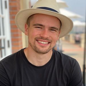 Meet your Posher, Chris